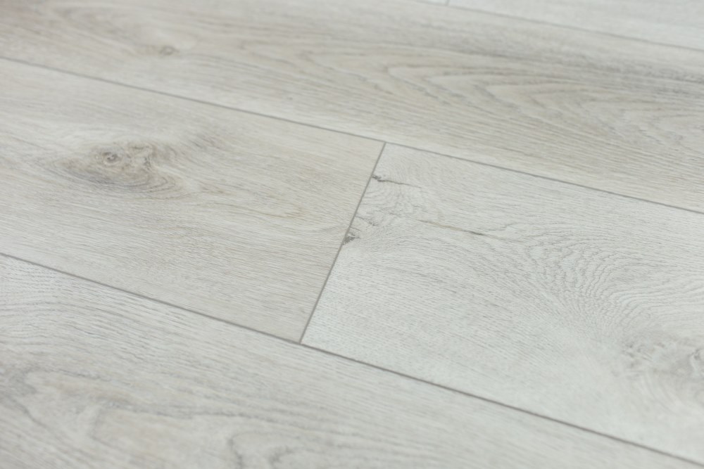 Замковая ПВХ плитка "Art Tile" Дуб Эдинбург (1200*183*6 мм) — купить в Чите