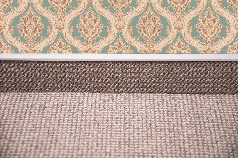 Плинтус для ковролина "Korner" Listwa светло-серый (2500*13,8*50 мм) — купить в Чите