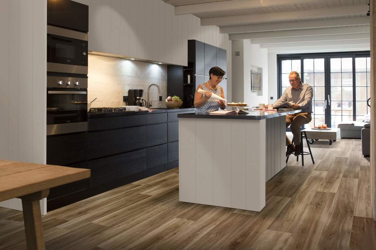 Замковая ПВХ плитка "Berry Alloc" Pureclick 55 LIME OAK 966D (204*1326*5 мм) — купить в Чите