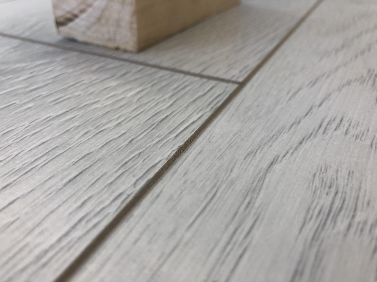 Ламинат "SunFloor" 8/32 4V Вяз Бейкер 36 (1380*193*8 мм) — купить в Чите