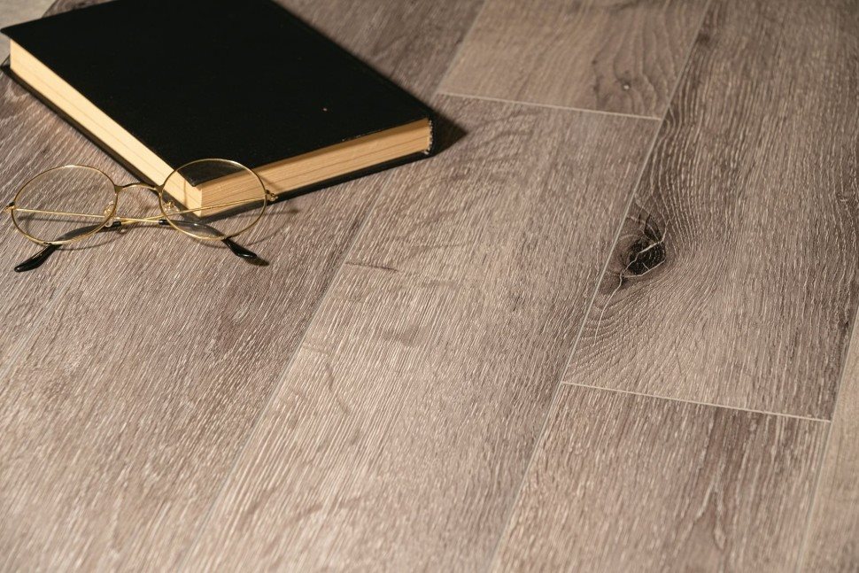 Виниловый ламинат "Bonkeel" Style Дуб Чесил (1200*125*4 мм) — купить в Чите