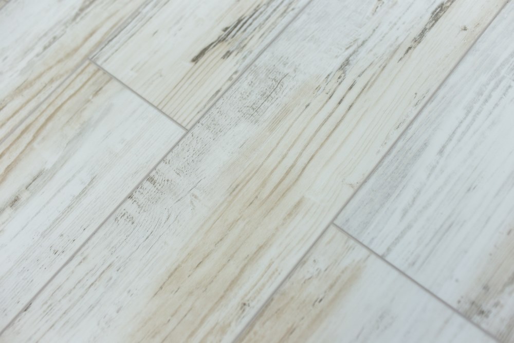 Замковая ПВХ плитка "Art Tile" Берёза Прованс (1220*152*5 мм) — купить в Чите